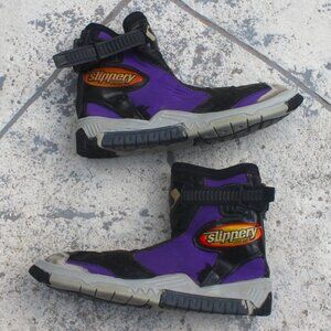 Slippery When Wet Scuba Shoes Dominator Men Size Large Purple Black Vintage